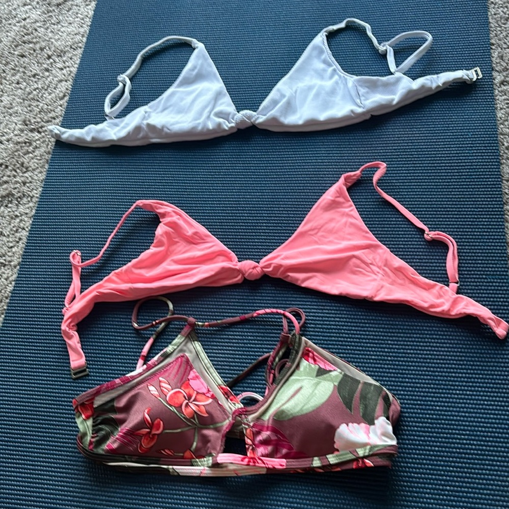 2 ama bikini tops + gift top by VS